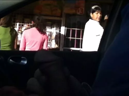 அம்மாவின் முதுகுக்கு ...